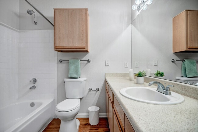 Building Photo - La Calera Apartments