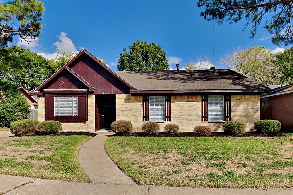 Primary Photo - 2915 Cherry Hills Dr
