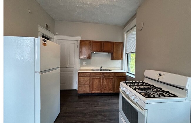 Foto del edificio - 3241 Jefferson Ave