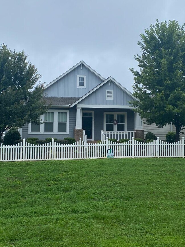 Foto del edificio - 4221 Courtly Ln