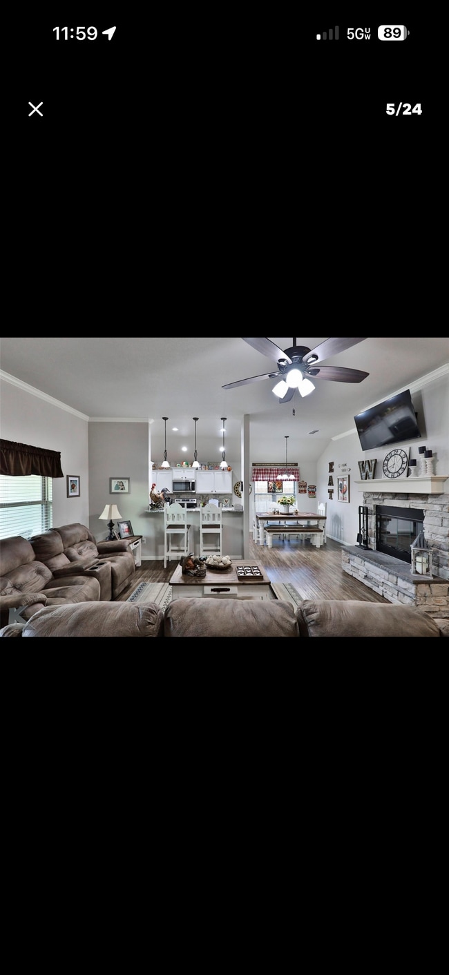 Building Photo - 325 Spg Pk Wy