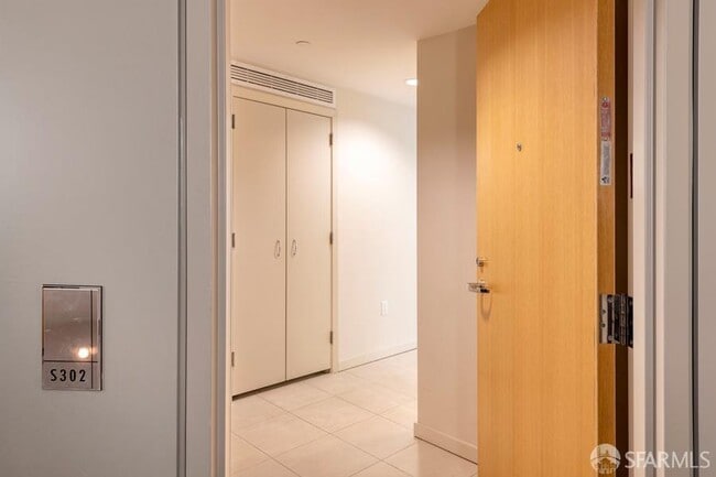 Building Photo - 355 1st St