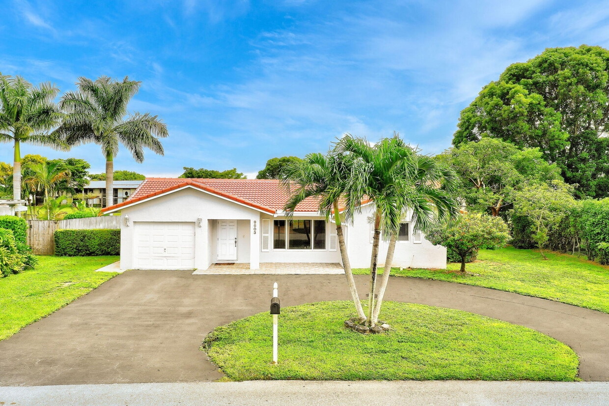 Foto principal - 9603 NW 67th Ct