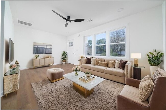 Foto del edificio - 2215 Gordon Cir