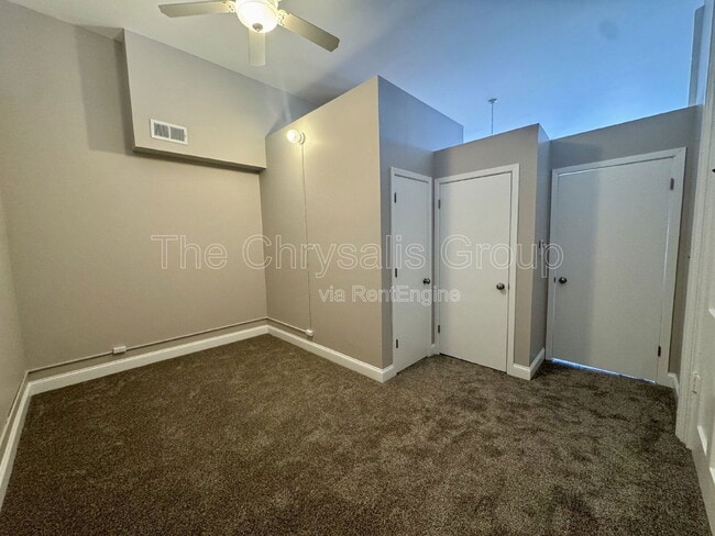 Foto del edificio - 217 W Main St