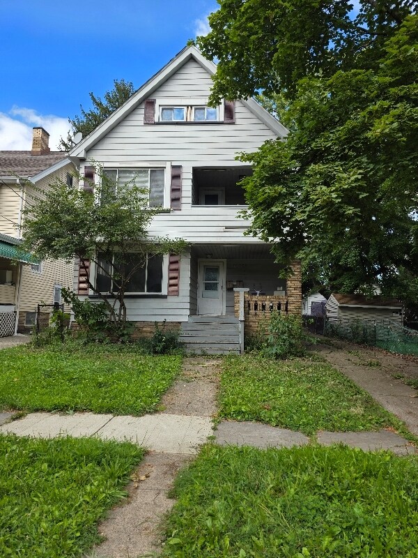 10626 Thrush Ave Cleveland, OH 44111 – photo 1