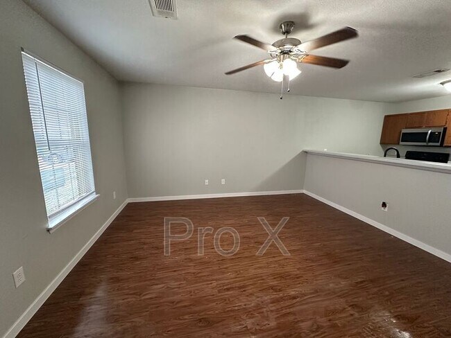 Foto del edificio - 3302 SW Victoria Pl