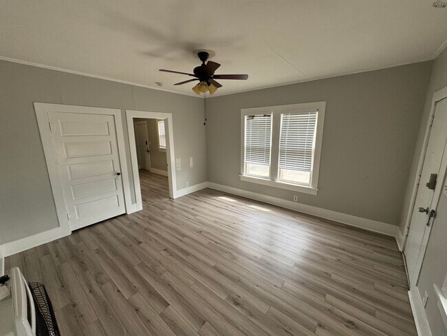 Foto del edificio - 1105 Bluff St