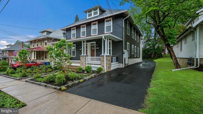 Foto del edificio - 115 Harvey Ave