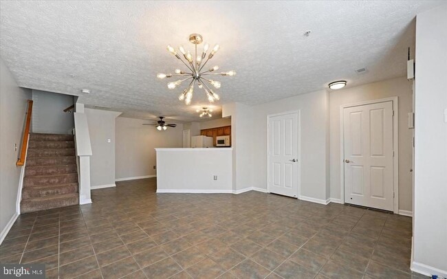 Foto del edificio - 1817 Triple Feather Rd