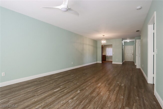 Building Photo - 14801 Park Lake Dr