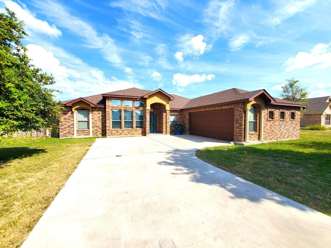 409 Silver Sage Dr, Del Rio, TX 78840 House Rental in Del Rio, TX