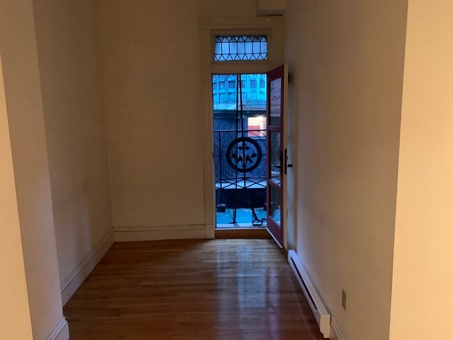 Foto del edificio - 186 Commonwealth Ave