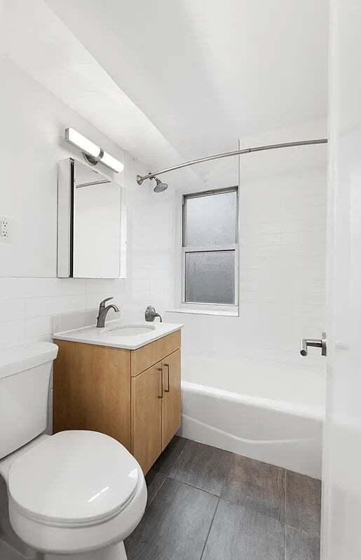 Building Photo - 15 W 139th St