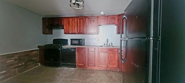 Building Photo - 223-227 East Dominick