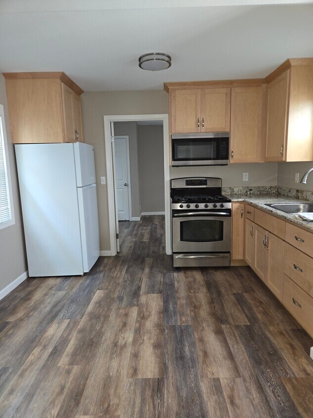 Foto principal - 16 Porter Dr
