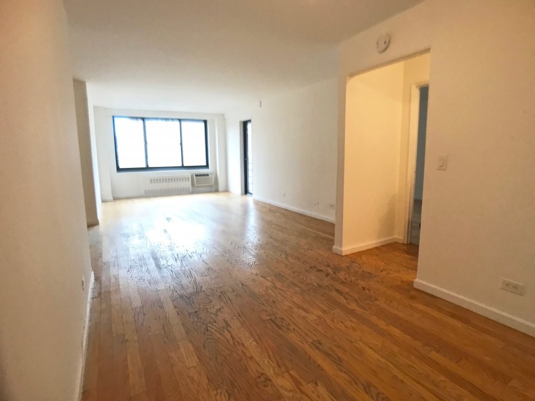 Foto principal - 25 W 132nd St