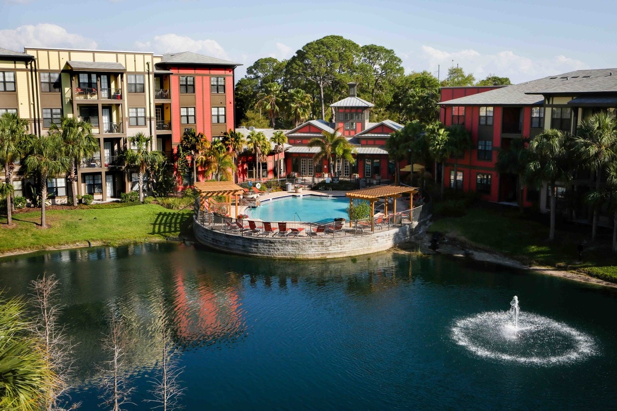 5 West Apartments Alquileres en Tampa, FL