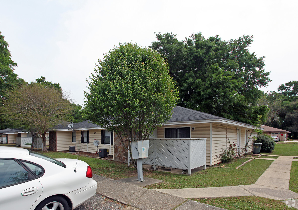 Primary Photo - 7002 Lanier Dr