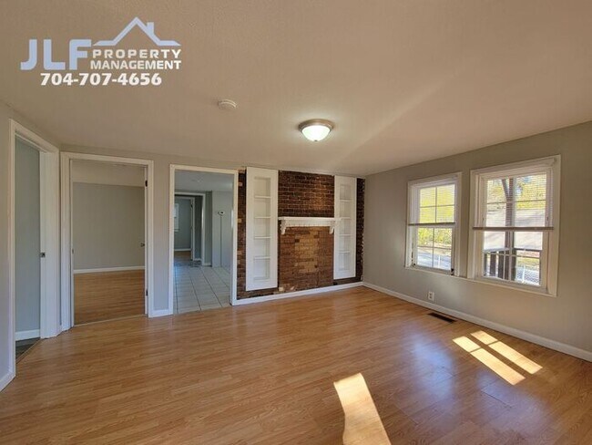 Foto del edificio - Adorable 3/1 Home in Albemarle