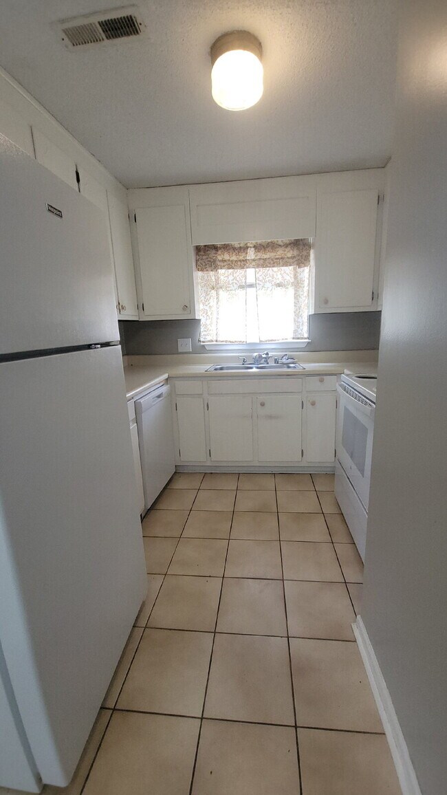 Foto del edificio - "Charming 2-Bed, 2-Bath Haven in Huntsville – Your Perfect Retreat Awaits!"