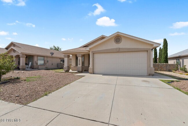 Building Photo - 14312 Desert Cactus Dr