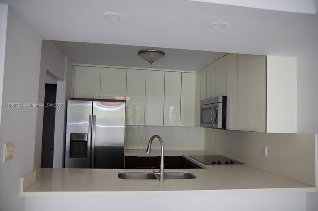 Foto del edificio - 2901 S Bayshore Dr