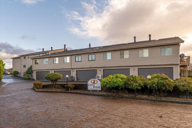 Foto del edificio - RIVERFRONT CONDO IN LONGVIEW