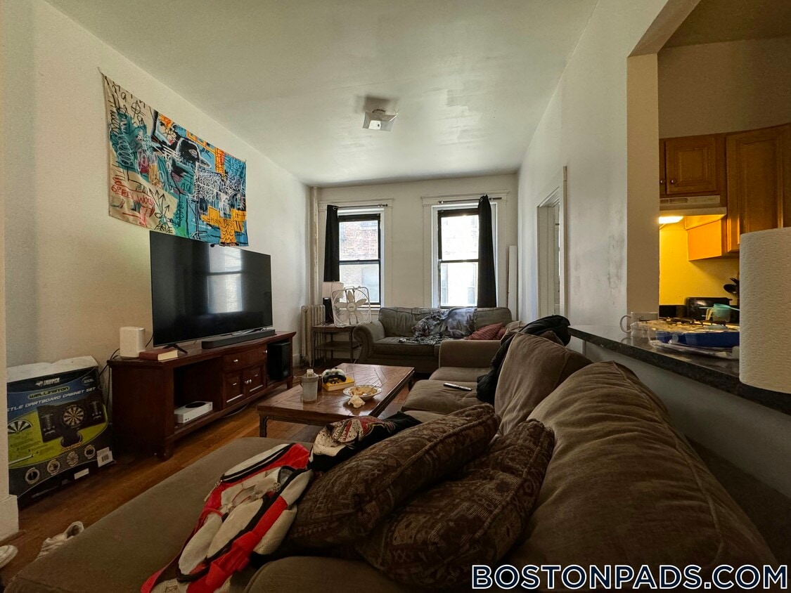 Foto principal - 1254 Commonwealth Ave