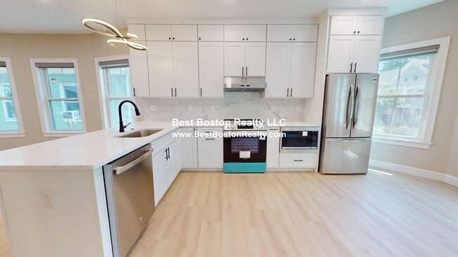 Building Photo - 231 Highland Ave
