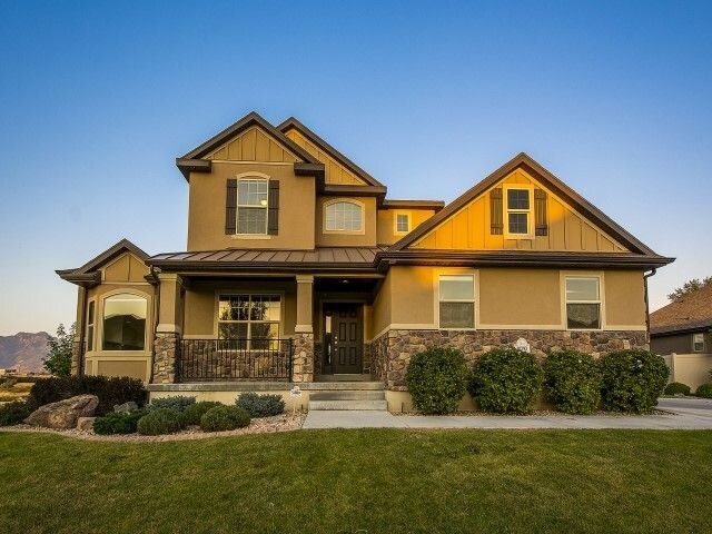 Primary Photo - 5000 sq ft 4 bed/4 bath Riverwalk Home