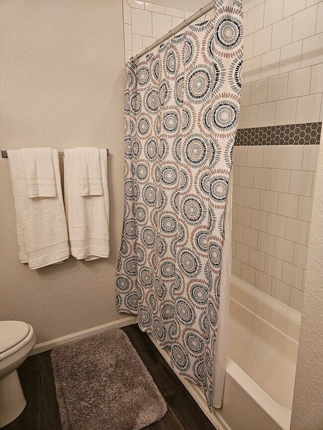 Building Photo - 6135 Easton Cir