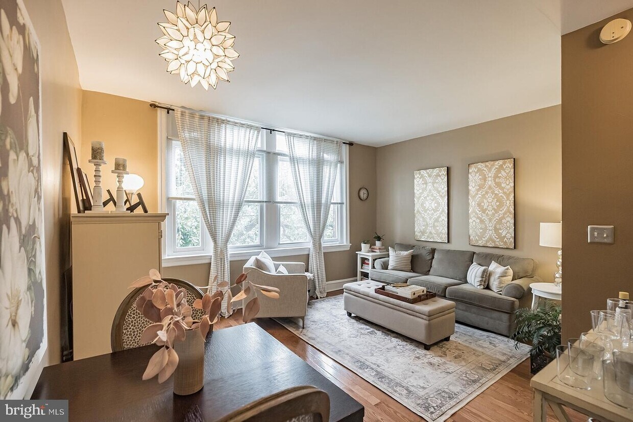 Foto principal - 405 Bainbridge St