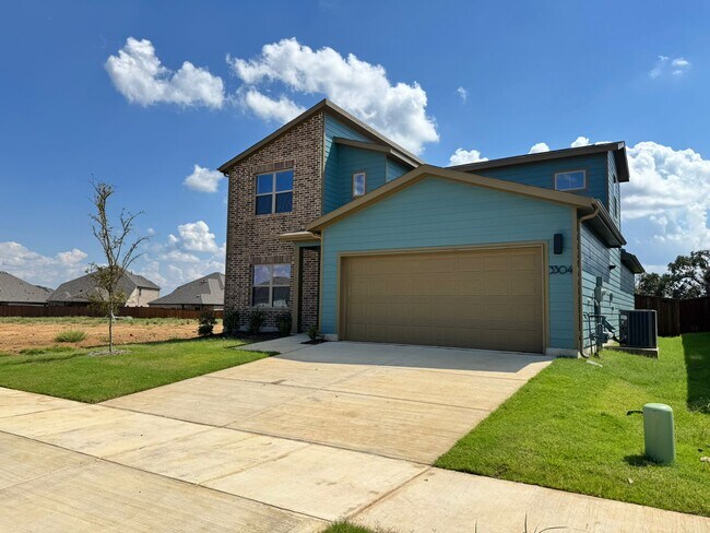 Foto del edificio - 3304 Kingdom Dr