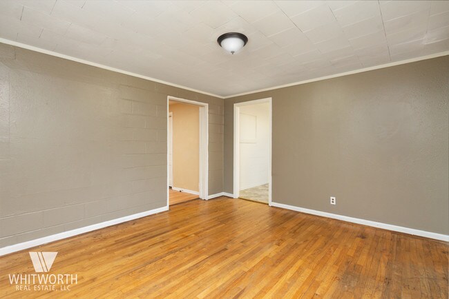 Building Photo - 1416 39th Ave E