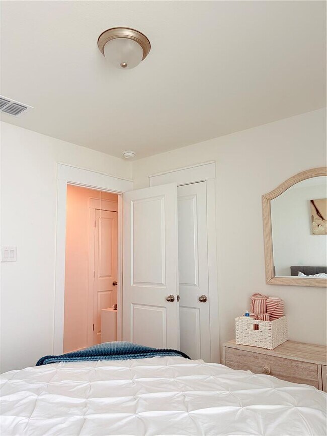 Foto del edificio - 182 Shackleton Dr