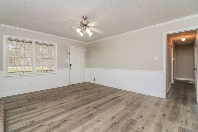 Foto del edificio - 1676 Grayson Pkwy