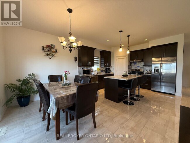 Photo du bâtiment - 2006 Wateroak Dr