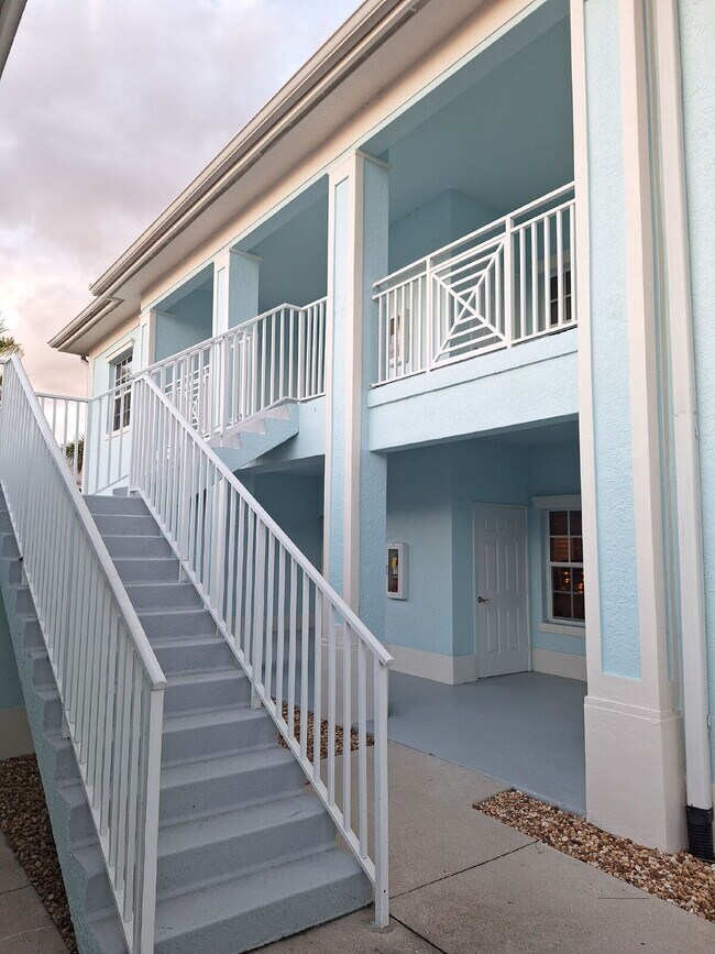 Foto del edificio - Beautifully upgraded Ground Floor condo wi...