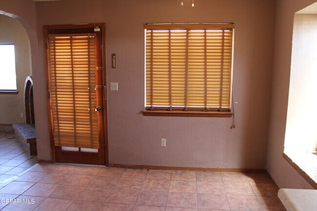 Foto del edificio - 1528 Sierra De Oro Dr