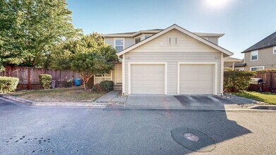 Building Photo - 4732-4736 Starbuck Ave