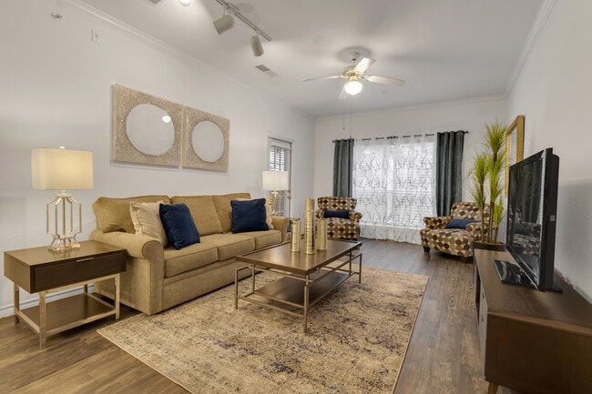 Building Photo - Vineyard Springs