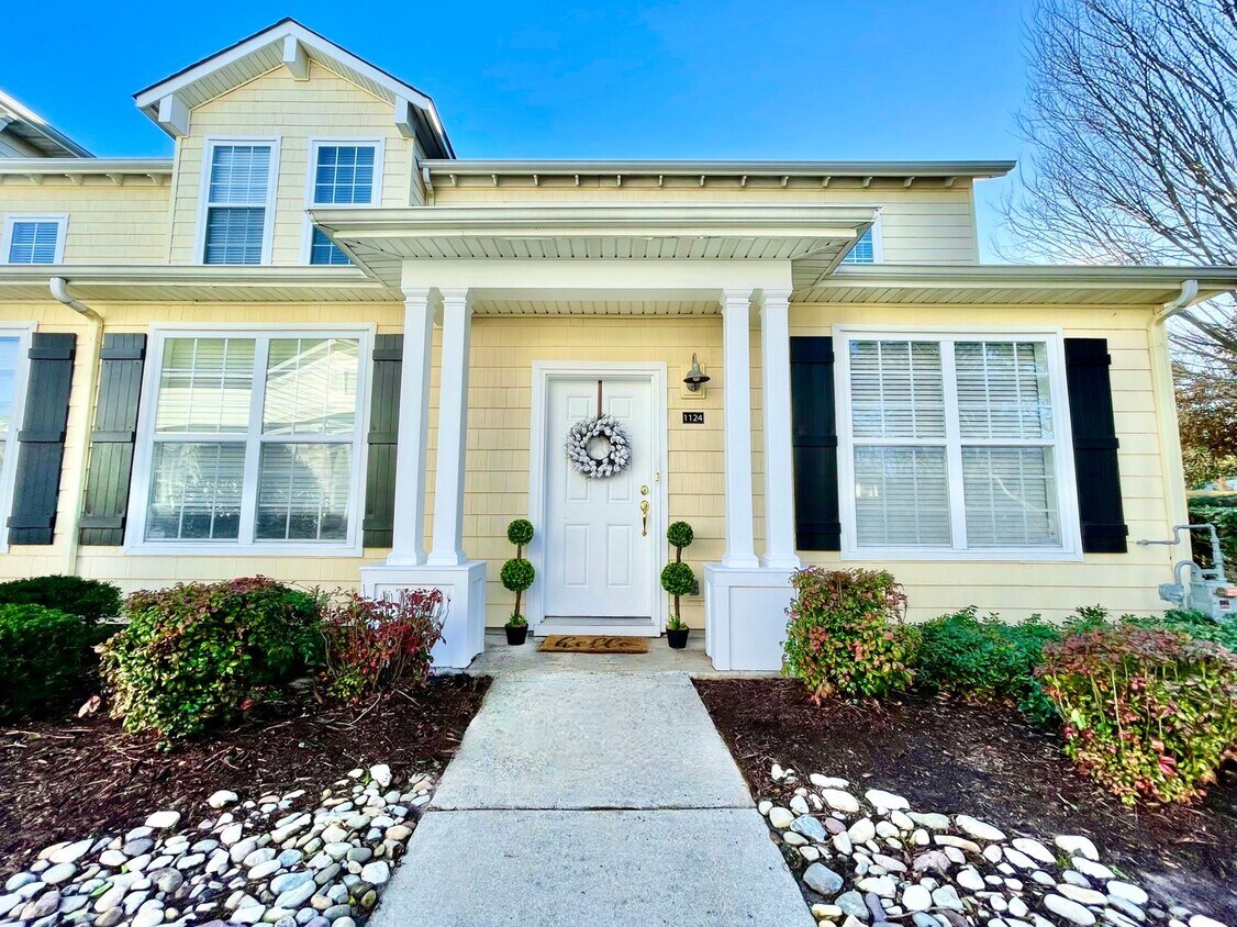 1124 Grace Hill Dr, Virginia Beach, VA 23455 House Rental in Virginia