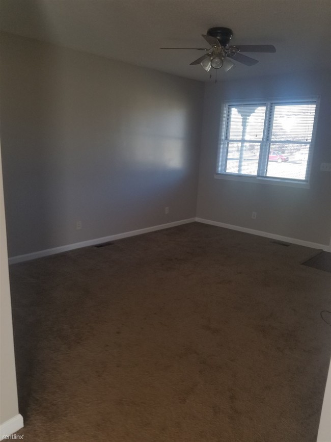 Building Photo - 110 Lions Den Ln