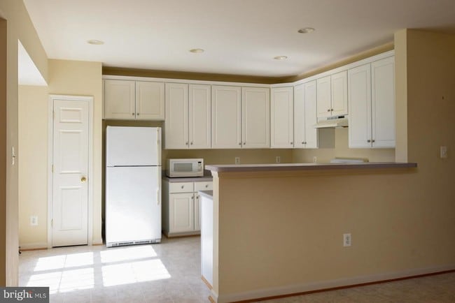 Building Photo - 6186 Toledo Pl