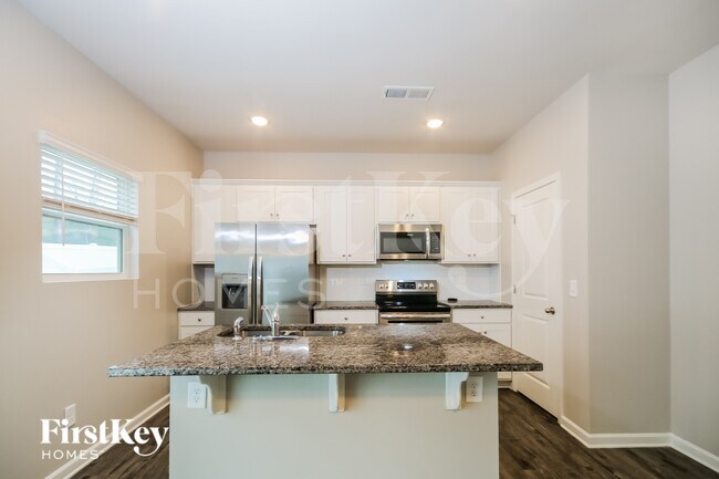 Foto del edificio - 3232 Newell Vlg Dr