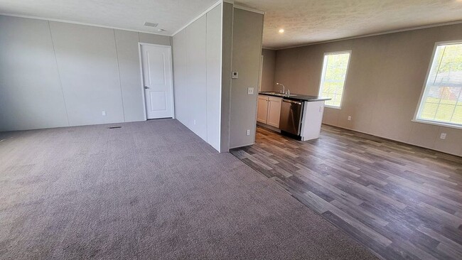 Building Photo - 526 Washington