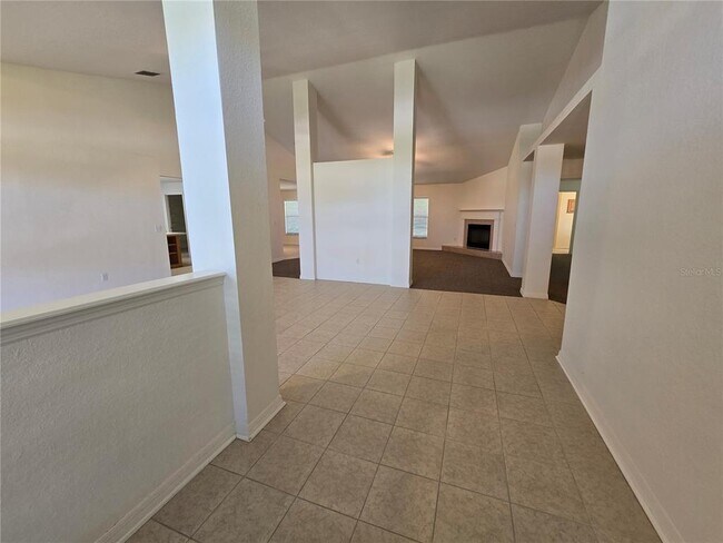 Foto del edificio - 2081 Farrington Dr