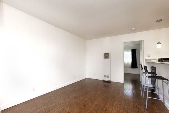 Foto del edificio - 2828 College Ave