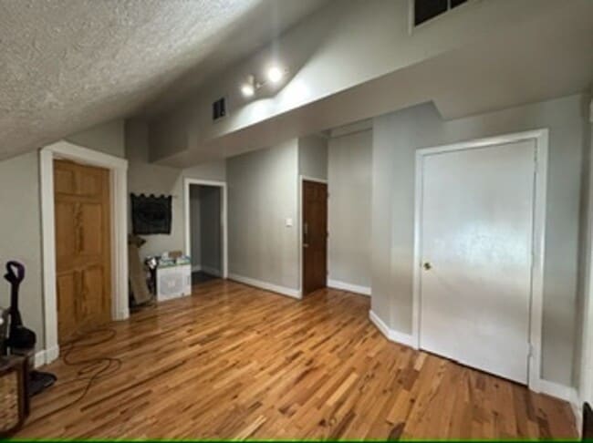 Foto del edificio - 26 Conklin St